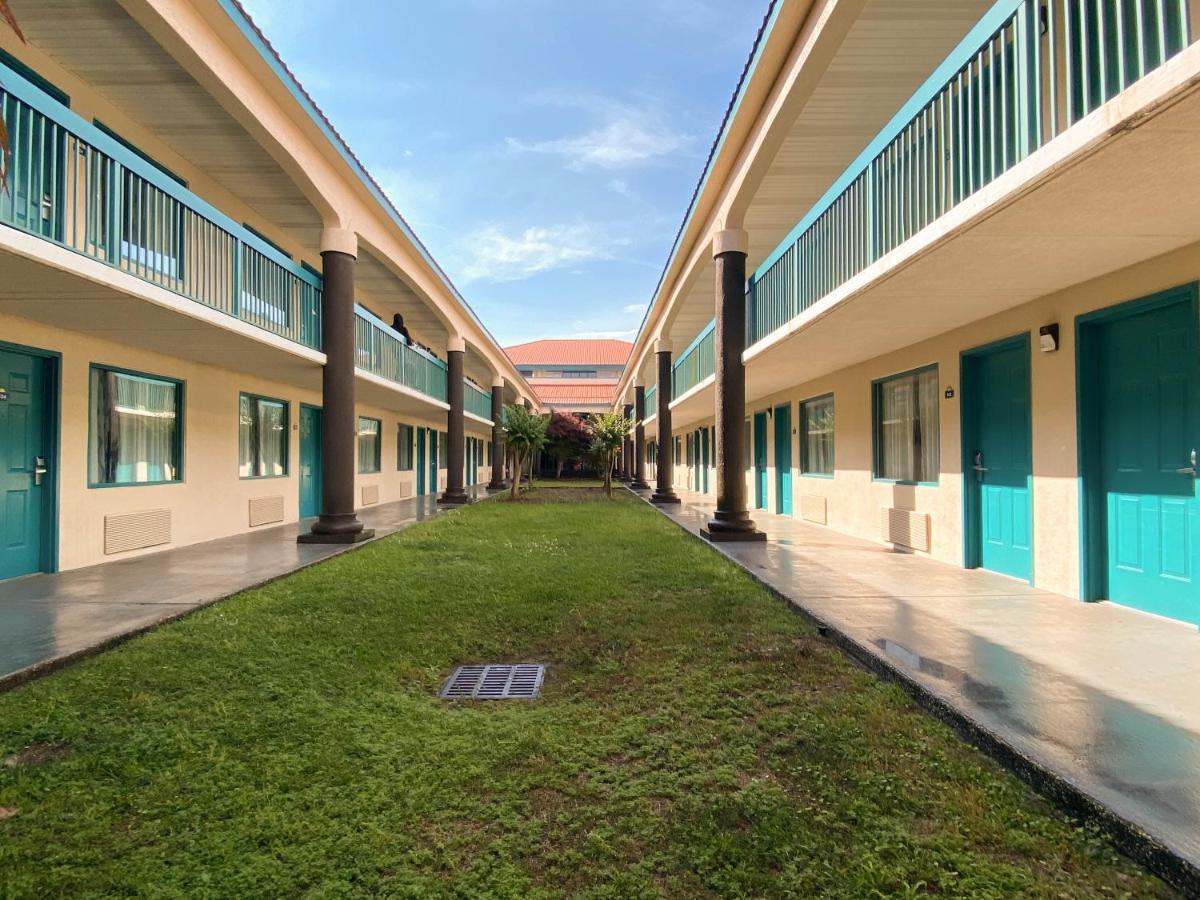 Motel 6 Savannah Ga Gateway & I95 Exteriér fotografie